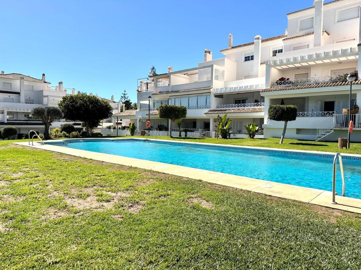 Moderno Apartamento Con Preciosas Vistas Al Mar En Urbanizacion Con Piscina - Rio Real 11 2G Marbella Ngoại thất bức ảnh