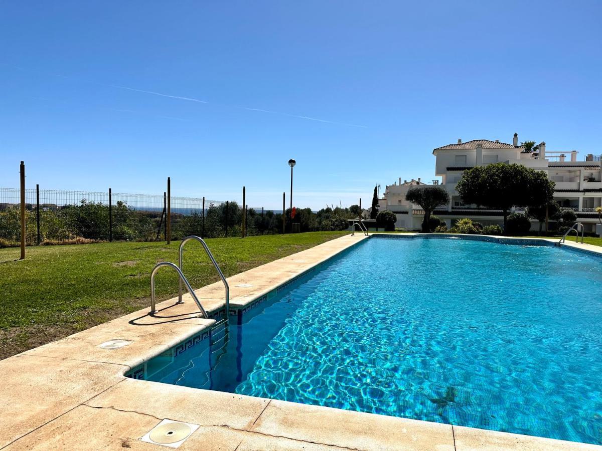 Moderno Apartamento Con Preciosas Vistas Al Mar En Urbanizacion Con Piscina - Rio Real 11 2G Marbella Ngoại thất bức ảnh