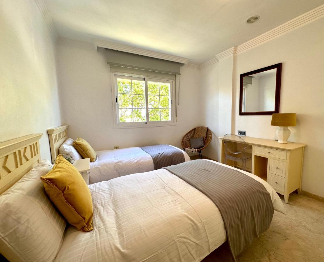 Moderno Apartamento Con Preciosas Vistas Al Mar En Urbanizacion Con Piscina - Rio Real 11 2G Marbella Ngoại thất bức ảnh